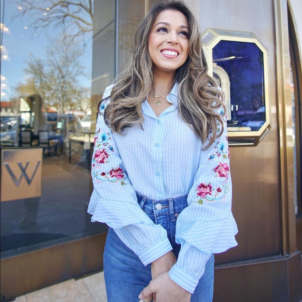 Embroidered long sleeve button down XS